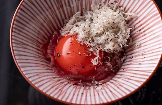 池袋 和牛×フレンチレストラン HIKARIラグジュアリーな空間で、A5ランク黒毛和牛の雌牛を堪能する特別なひとときHIKARIでは、季節のおまかせコースのみをご提供。厳選された旬の魚介や野菜を取り入れ、シェフのこだわりが詰まった至極の一皿をお届けしますライブ感あふれるカウンター席で、シェフの繊細な技とともに贅沢な食体験を。記念日ディナーやデート、接待などの大切なシーンにぴったりなレストランです「連れて来てよかった」そんな言葉が自然とこぼれる、特別な夜をぜひHIKARIでIndulge in an A5-ranked Kuroge Wagyu female beef course in a luxurious setting At HIKARI, we offer only a seasonal chef’s omakase course, carefully crafted with the freshest seafood and vegetables to elevate your dining experience Enjoy the immersive experience at our counter seats, where you can witness the artistry of our chefs. Perfect for anniversary dinners, romantic dates, and business occasions ！在奢华的环境中，尽情享受 A5级黑毛和牛母牛 带来的顶级美味HIKARI 仅提供季节主厨精选套餐，严选最新鲜的海鲜和蔬菜，以多种精湛技艺呈现，为您打造极致的味觉盛宴 在充满现场感的吧台座位，近距离欣赏主厨的精湛技艺。是纪念日晚餐、浪漫约会、商务宴请的不二之选 ！東京都豊島区東池袋1丁目14-14-3F（池袋駅 徒歩5分） 予約: 03-6709-1200#池袋グルメ #IkebukuroFood #池袋美食 #WagyuFrench #和牛フレンチ #法式料理 #A5黒毛和牛 #FineDining #GourmetExperience #LuxuryDining #AnniversaryDinner #デートディナー #浪漫约会 #BusinessDining #接待餐厅 #HIKARI